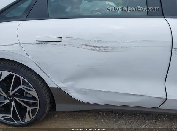 KMHM34AC3PA045667 2023 HYUNDAI IONIQ 6 White 