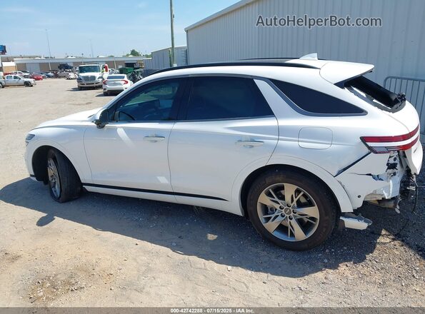 KMUMCDTC1NU073591 2022 GENESIS GV70 White 