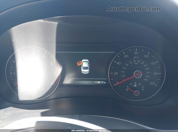 KNALC4J19H5093518 2017 KIA CADENZA White 