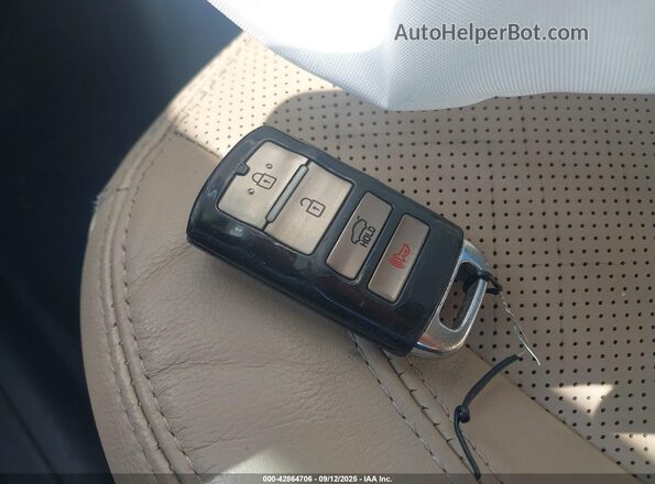 KNALN4D77G5215611 2016 KIA CADENZA Black 