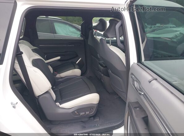 KNDAEFS56S6053741 2025 KIA EV9 White Вид наклейки з VIN-кодом