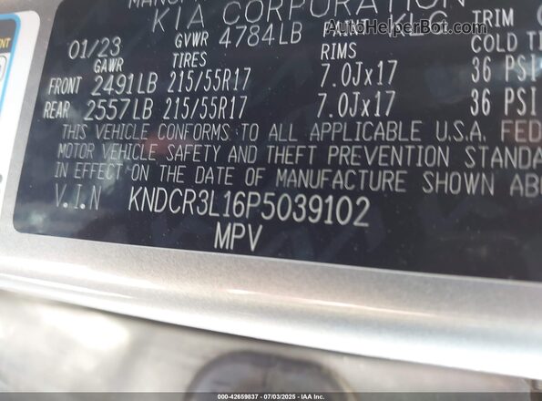 KNDCR3L16P5039102 2023 KIA NIRO Gray 