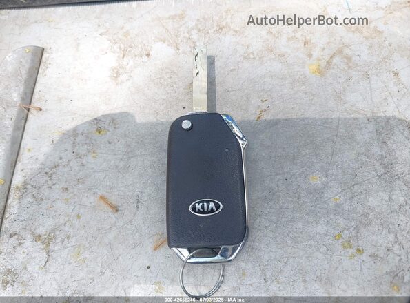 KNDEPCAA1M7093943 2021 KIA SELTOS Blue 