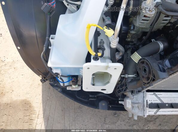 KNDETCA2XM7199487 2021 KIA SELTOS White 