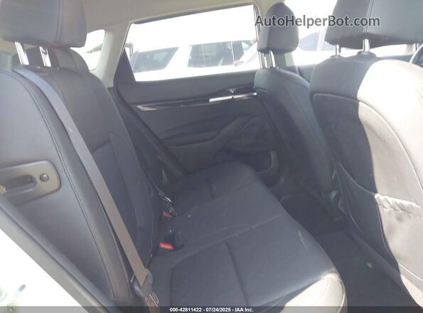 KNDETCA2XM7199487 2021 KIA SELTOS White 