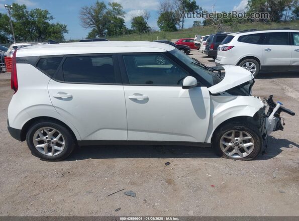 KNDJ23AU2M7129372 2021 KIA SOUL White 