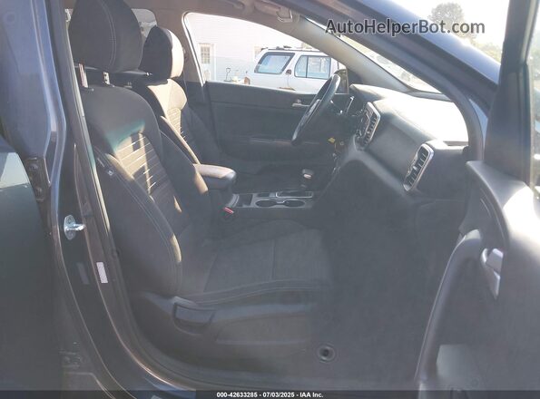 KNDPMCACXJ7489822 2018 KIA SPORTAGE Blue Вид салону спереду