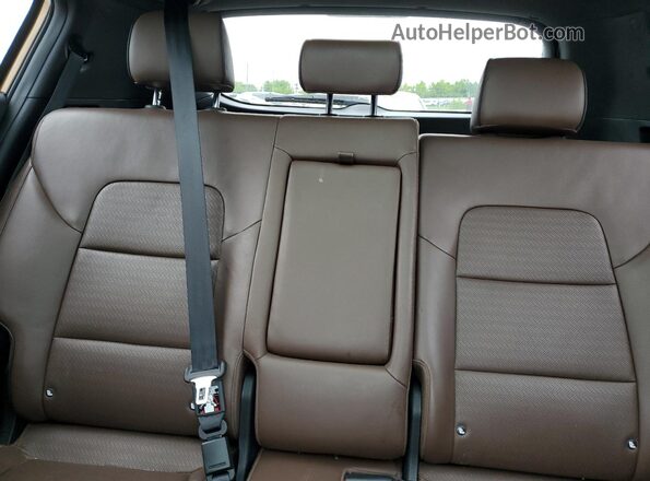 KNDPR3A68H7248296 2017 KIA SPORTAGE Tan Rear seats view