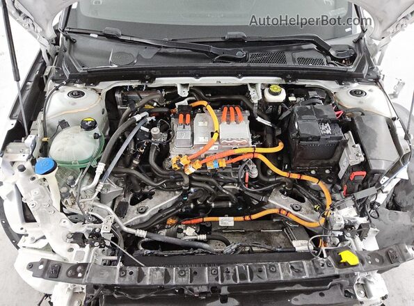 LPSED3KAXML012896 2021 POLESTAR 2 White Vista interior trasera