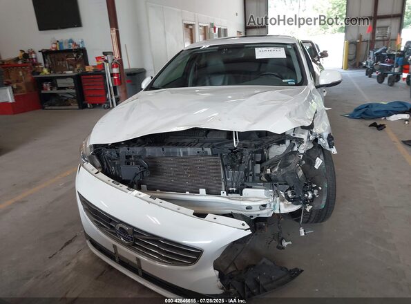 LYV612TM3GB091585 2016 VOLVO S60 INSCRIPTION White Widok zestawu wskaźników