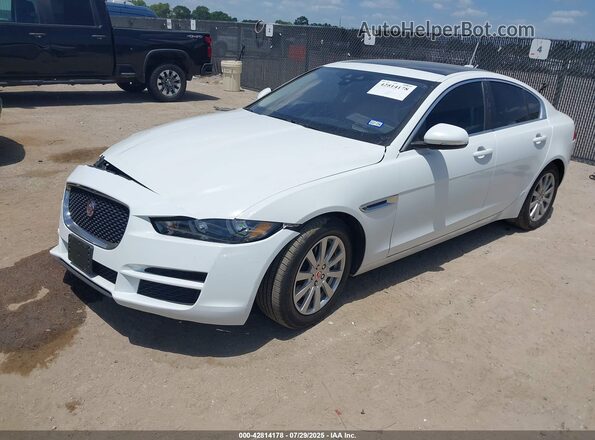 SAJAS4FX4KCP52569 2019 JAGUAR XF White Առջևի ձախ երեք քառորդ տեսարան