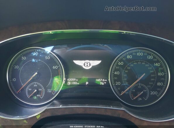 SJAAC2ZV8HC015850 2017 BENTLEY BENTAYGA Черный Вид задних сидений