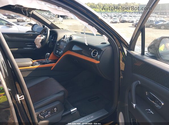 SJAAM2ZV9LC029682 2020 BENTLEY BENTAYGA Black Front interior view