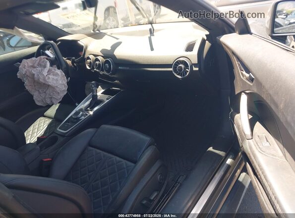 TRUC5AFV1J1008908 2018 AUDI TT Gray Widok wnętrza z przodu
