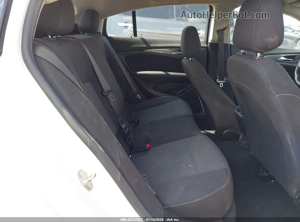 W04GL6SX2K1030529 2019 BUICK REGAL White Вид наклейки з VIN-кодом