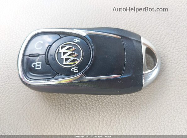 W04GP6SX0J1047641 2018 BUICK REGAL White 