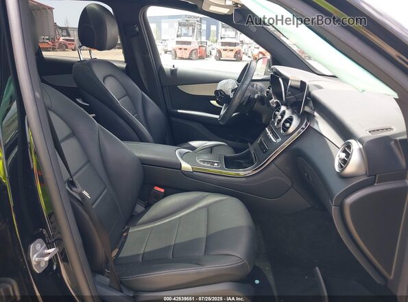 W1N0G8DB7MV263156 2021 MERCEDES-BENZ GLC 300 Black 