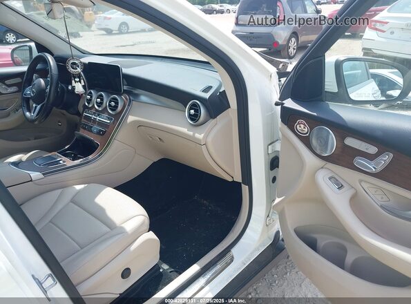 W1N0G8EB4LF805174 2020 MERCEDES-BENZ GLC 300 White Vista interior delantera