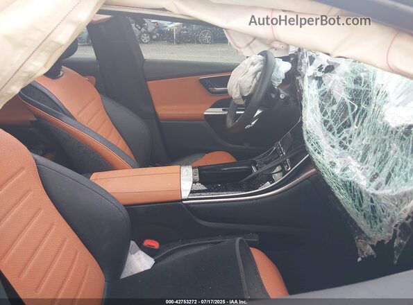 W1NKM4HB0RF199287 2024 MERCEDES-BENZ GLC-CLASS Champagne Front interior view