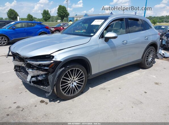 W1NKM4HB3RF211495 2024 MERCEDES-BENZ GLC 300 Silver წინა მარცხენა ხედი სამი მეოთხედიდან