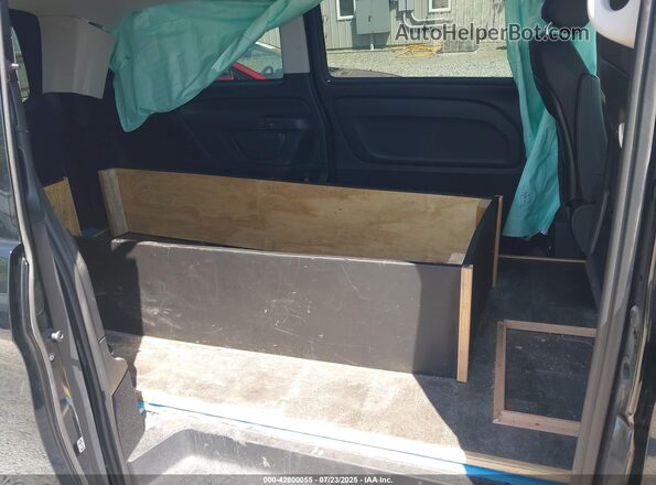 W1WV0FEY4P4365389 2023 MERCEDES-BENZ METRIS Black VIN կոդի պիտակի տեսք
