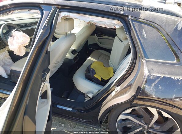 WA15AAGE7RB063294 2024 AUDI Q8 E-TRON Black VIN sticker view