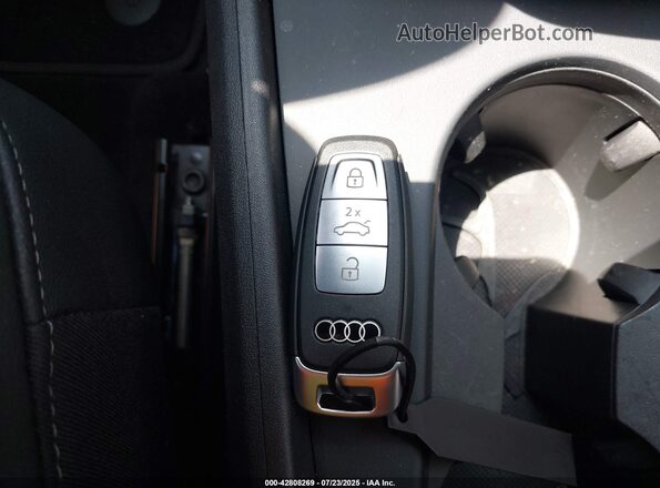 WA1B5BFZ1SP016160 2025 AUDI Q4 Black 