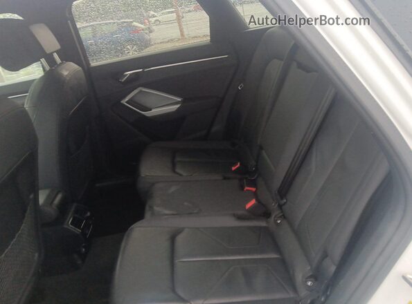WA1DECF31P1111984 2023 AUDI Q3  Instrument cluster view
