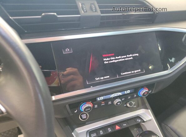 WA1DECF32P1100878 2023 AUDI Q3  Vista interior trasera