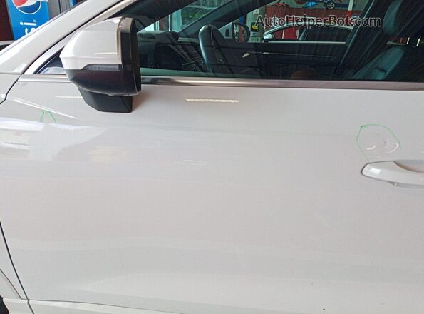 WA1DECF32P1103165 2023 AUDI Q3  Widok wnętrza z tyłu