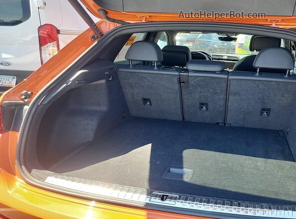 WA1DECF32P1105157 2023 AUDI Q3  Vista tres cuartos delantera izquierda