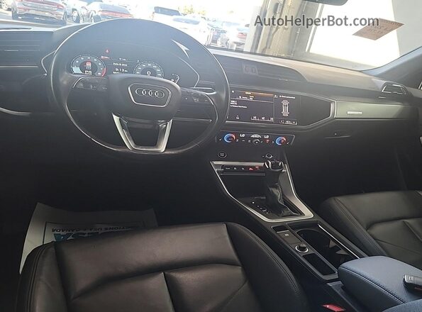 WA1DECF32P1105157 2023 AUDI Q3  Vista de la etiqueta del VIN