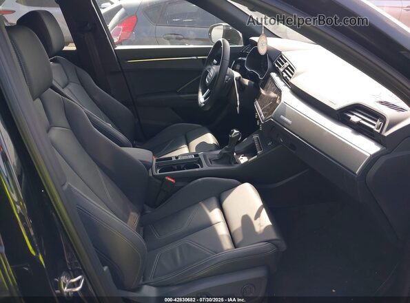 WA1DECF33R1097525 2024 AUDI Q3 Black 
