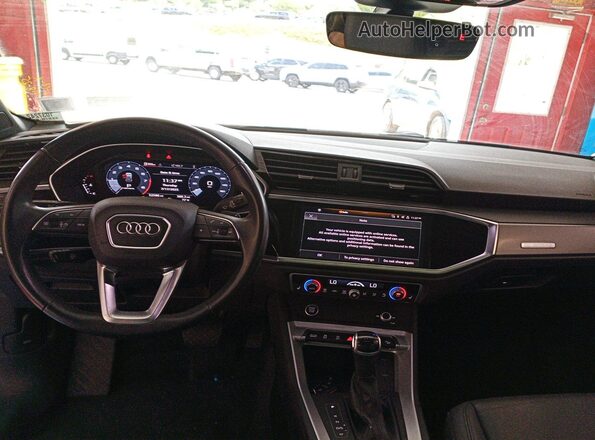 WA1DECF34P1100929 2023 AUDI Q3  Instrument cluster view