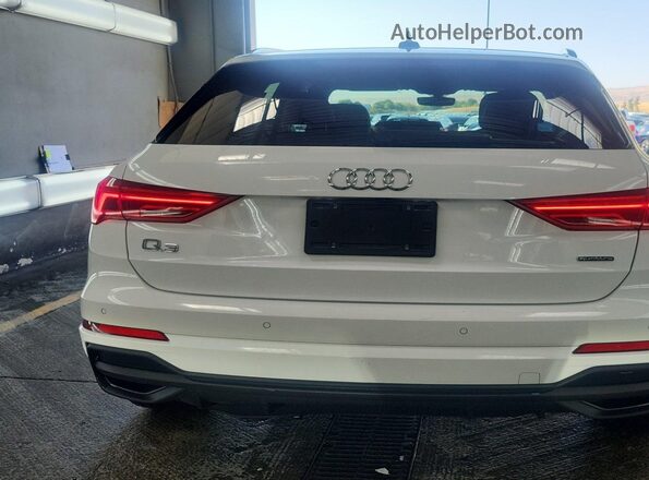WA1DECF34P1106228 2023 AUDI Q3  ძრავის განყოფილების ხედი