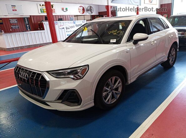 WA1DECF35P1102382 2023 AUDI Q3  Հետևի տեսք