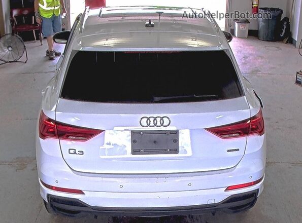 WA1DECF37P1107583 2023 AUDI Q3  Instrument cluster view