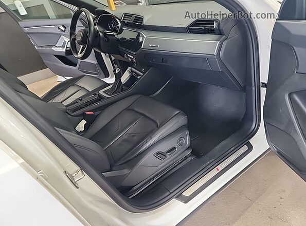 WA1DECF37P1107583 2023 AUDI Q3  