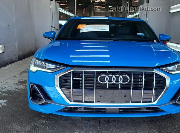 WA1DECF38P1077705 2023 AUDI Q3  Vista interior trasera