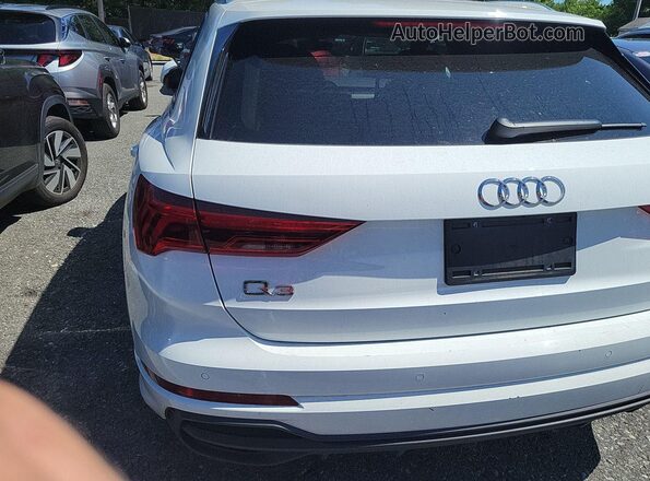 WA1DECF38P1102974 2023 AUDI Q3  Vista interior de 360 grados