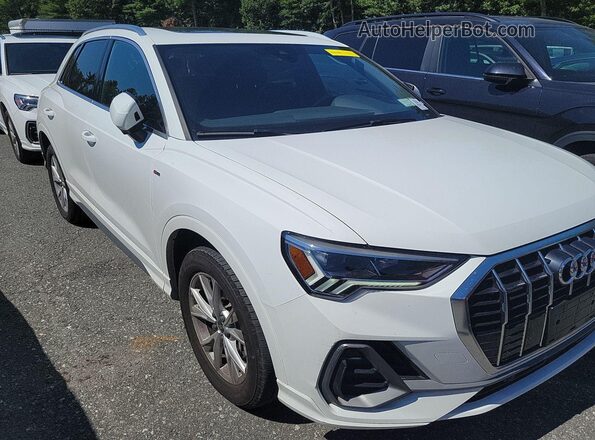 WA1DECF38P1102974 2023 AUDI Q3  Vista del cuadro de instrumentos