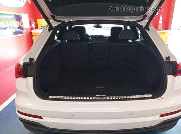WA1DECF38P1109259 2023 AUDI Q3  Rear interior view