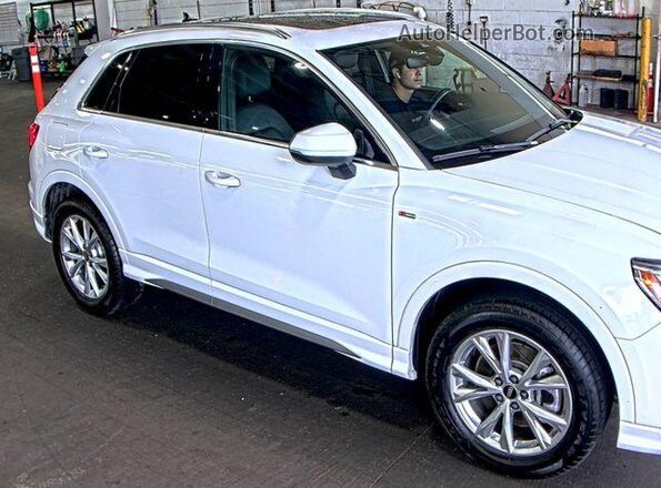 WA1DECF39P1064073 2023 AUDI Q3  Vista trasera