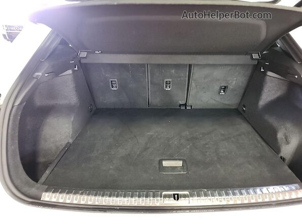 WA1DECF39P1106886 2023 AUDI Q3  Vista de los asientos traseros
