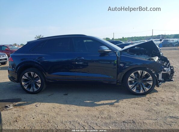 WA1EVBF19RD019455 2024 AUDI Q8 Black Widok wnętrza z tyłu