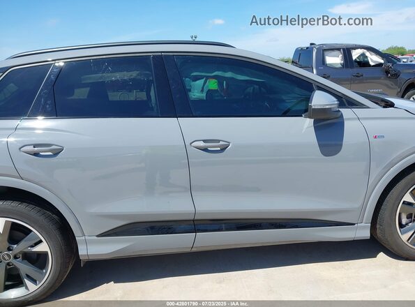 WA1KUBFZ6RP064427 2024 AUDI Q4 Gray 360 interior view