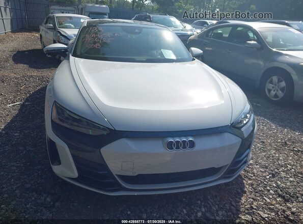 WAUDJBFW1R7001133 2024 AUDI E-TRON White ხელსაწყოთა პანელის ხედი