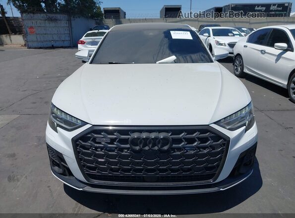 WAULDAF82RN011373 2024 AUDI OTHER White Widok wnętrza z tyłu
