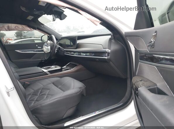 WBA23EH00RCS81677 2024 BMW 7 SERIES White 