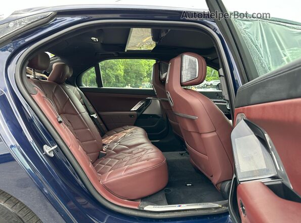 WBA33EJ06PCM02319 2023 BMW 7 SERIES Blue Vista trasera